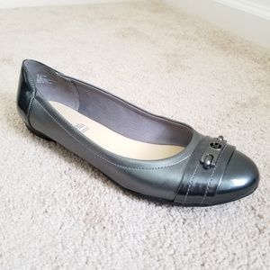 Liz Claiborne Flynn Metallic Monogram Flats